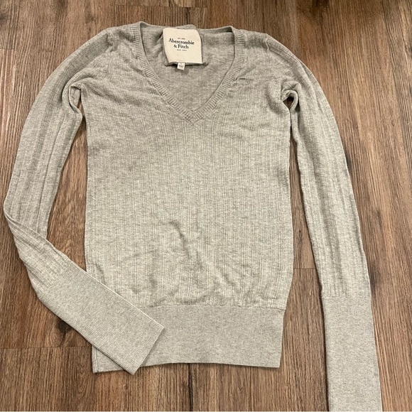 Abercrombie & Fitch Sweater Women's Gray Sz L Y2K Cable Knit Jumper Logo Vintage